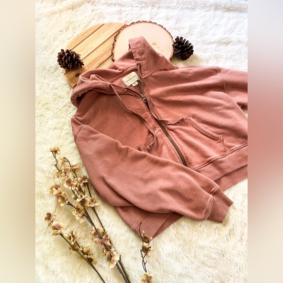 American Eagle | Cropped Pink Hoodie Sweatshirt - Picture 1 of 2